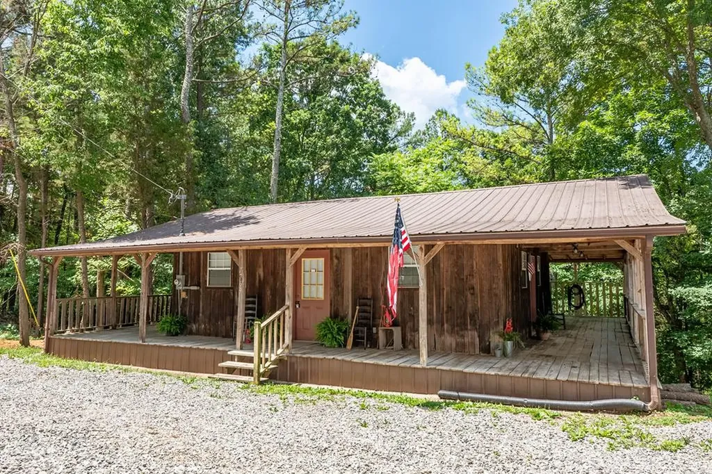 7769 Willow Grove Highway Allons TN 38541