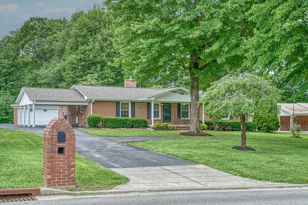 886 Fairground Street Cookeville TN 38501