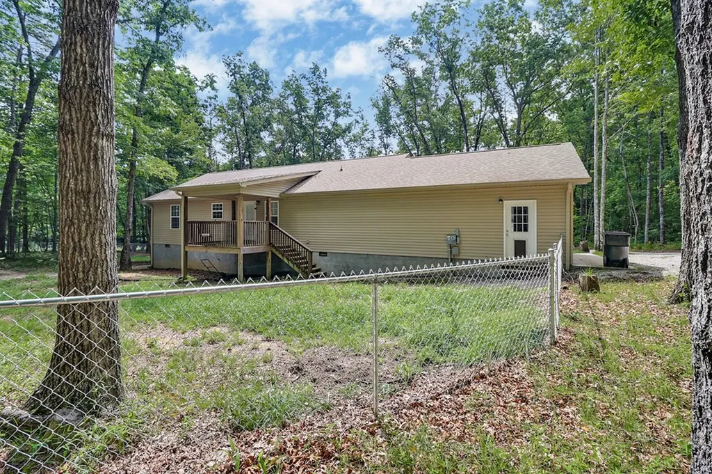 122 Jay Loop Jamestown TN 38556