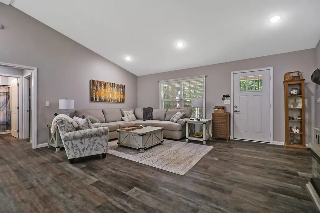 122 Jay Loop Jamestown TN 38556