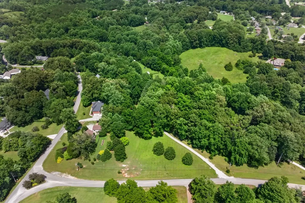 1644 Carriage Lane Cookeville TN 38506
