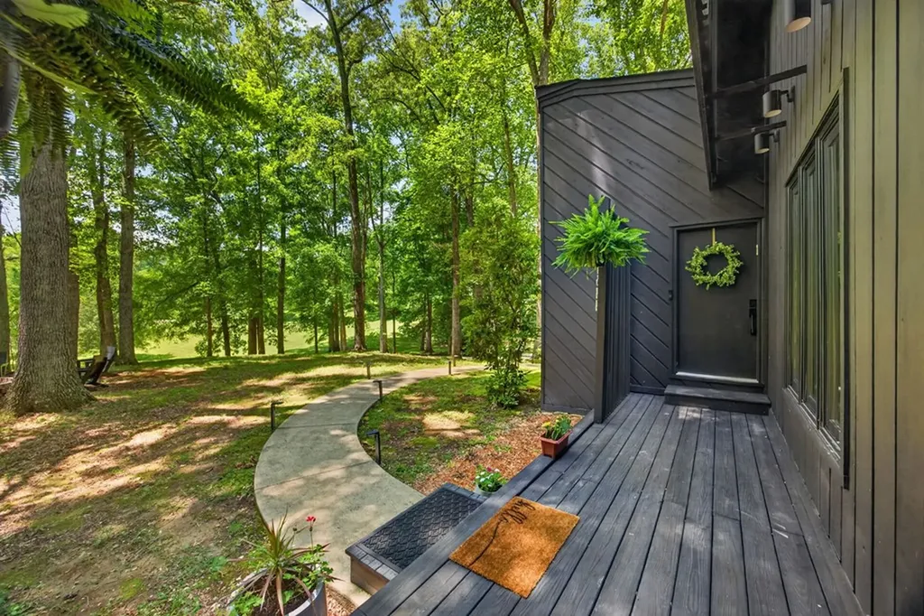1644 Carriage Lane Cookeville TN 38506