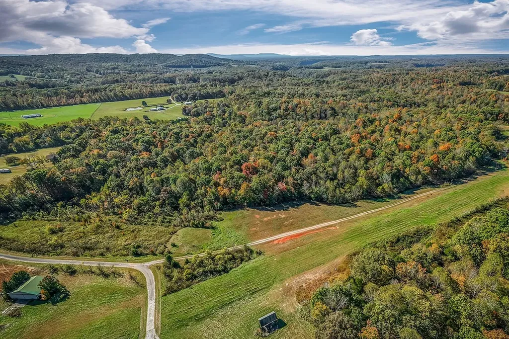 9.43 Ac Roberts Cemetery Road Walling TN 38587