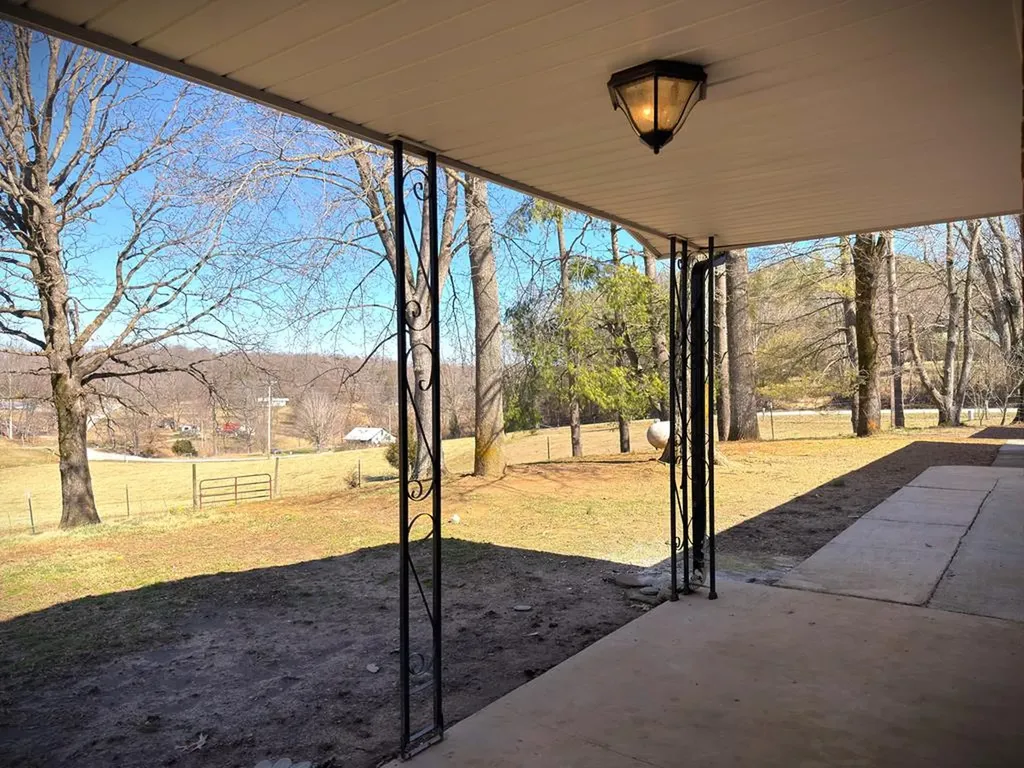 1152 Dogwalk Road Monroe TN 38573