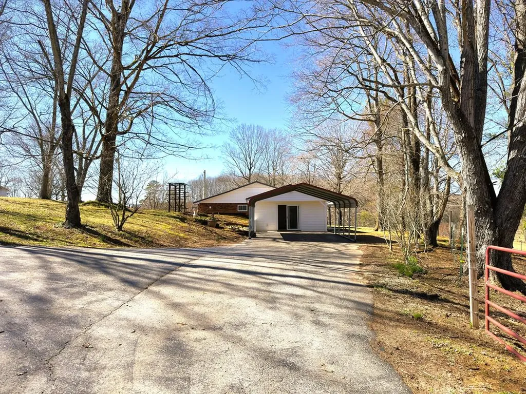 1152 Dogwalk Road Monroe TN 38573