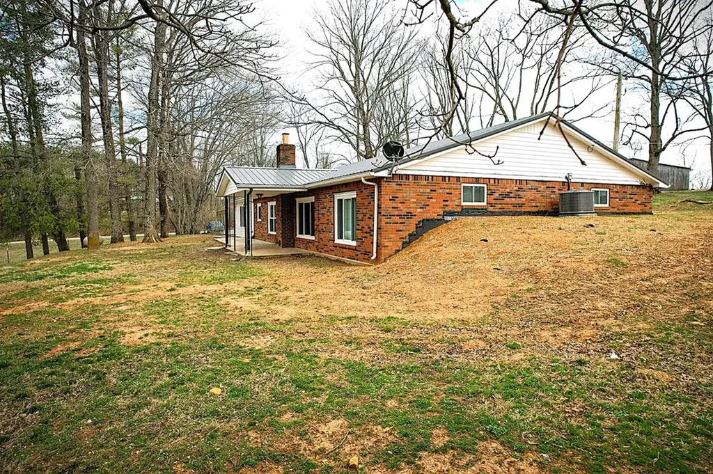 1152 Dogwalk Road Monroe TN 38573