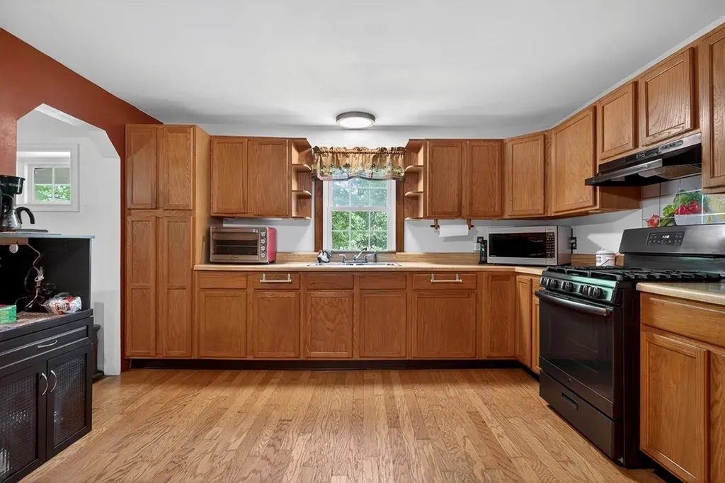 747 Hunting Creek Road Whitleyville TN 38588
