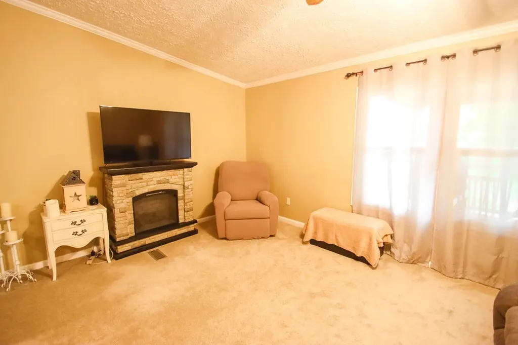 541 Toy Slatten Road Sparta TN 38583