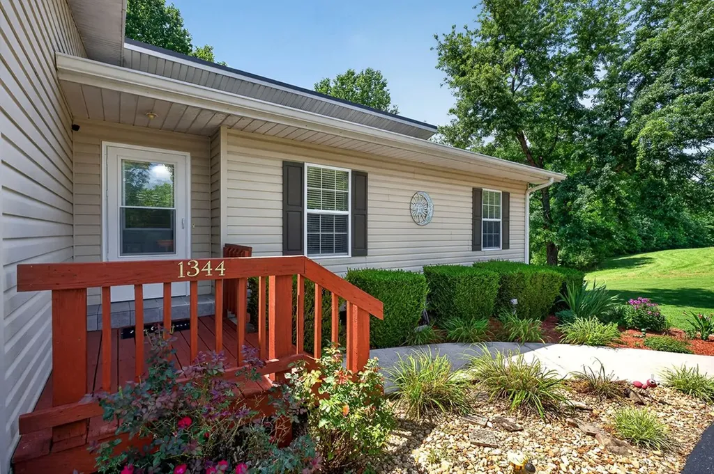 1344 Shepardsville Highway Granville TN 38564