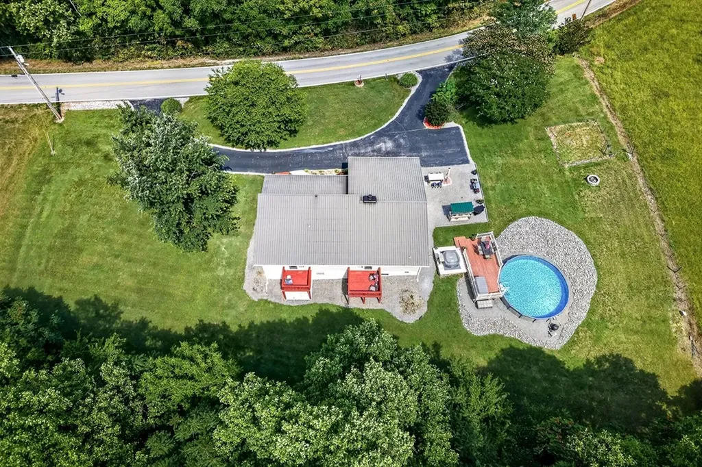 1344 Shepardsville Highway Granville TN 38564