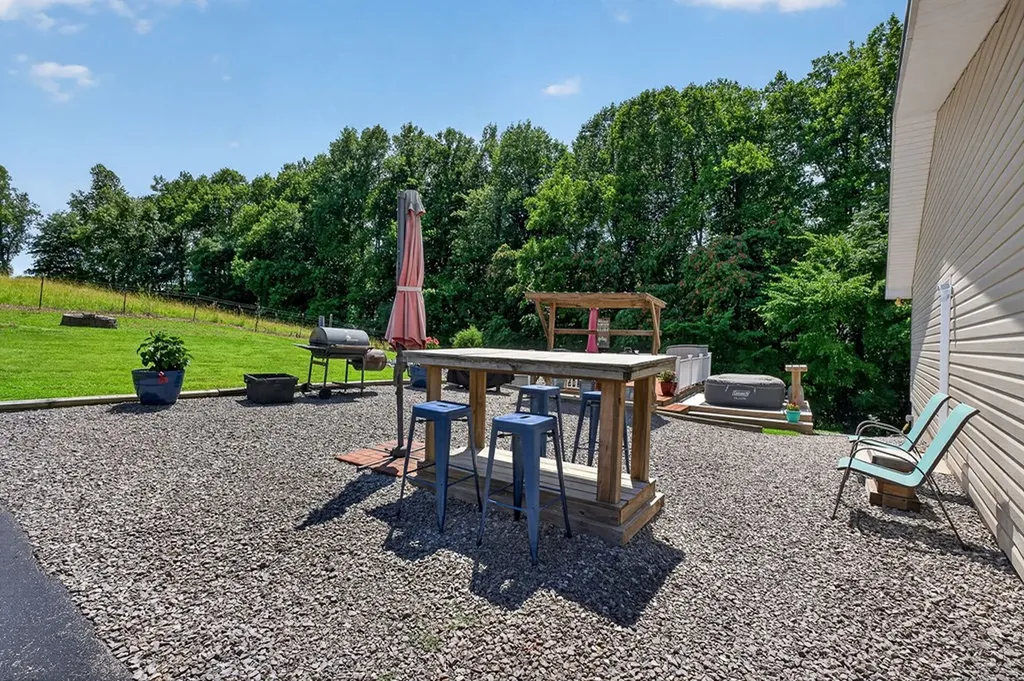 1344 Shepardsville Highway Granville TN 38564
