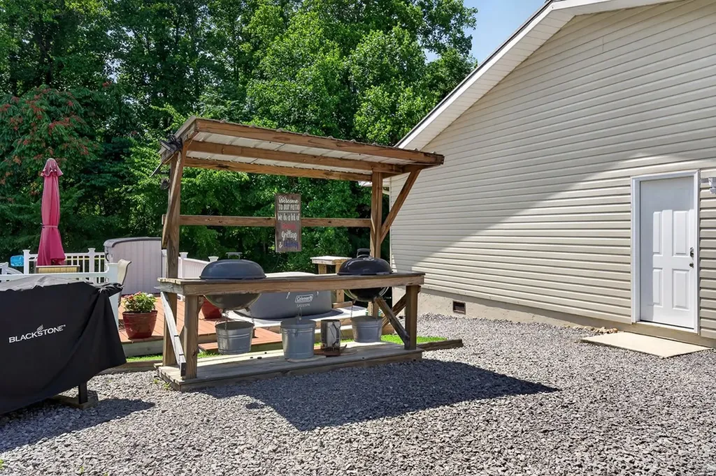 1344 Shepardsville Highway Granville TN 38564