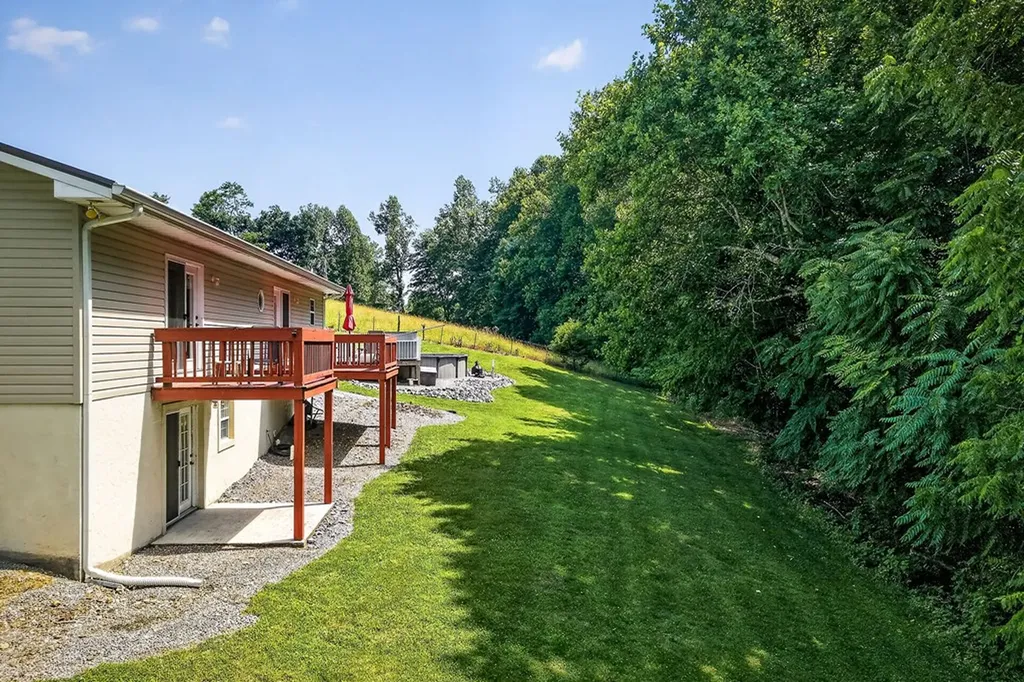 1344 Shepardsville Highway Granville TN 38564
