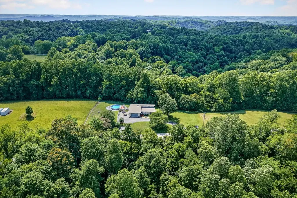 1344 Shepardsville Highway Granville TN 38564