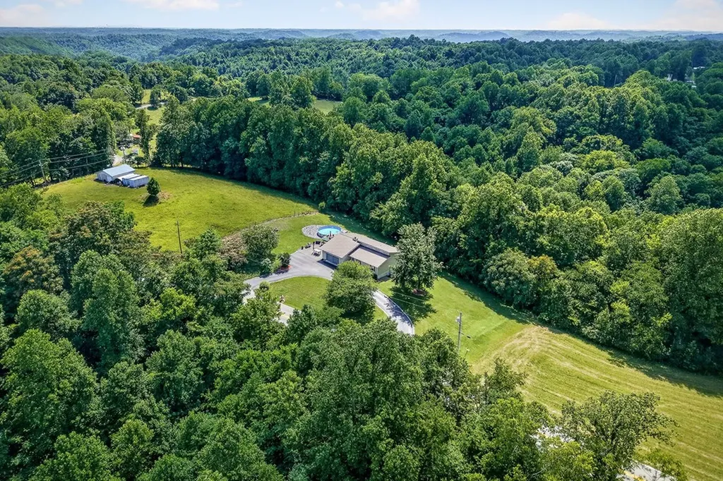1344 Shepardsville Highway Granville TN 38564