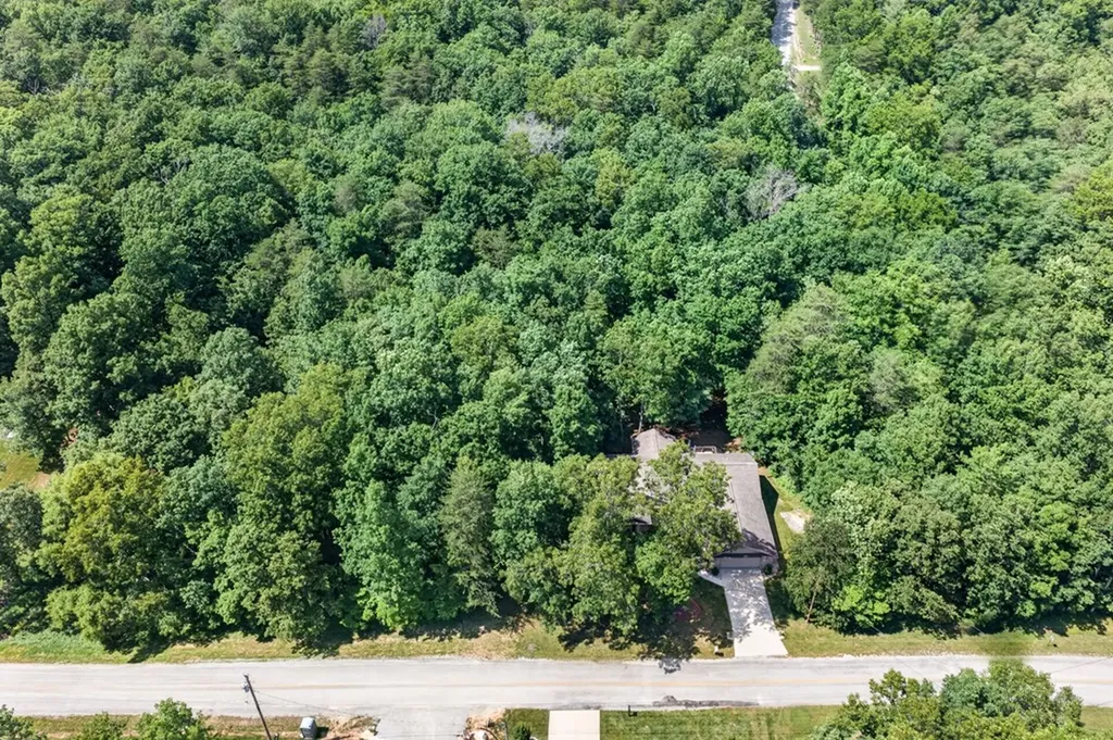 657 Lakeview Drive Crossville TN 38558