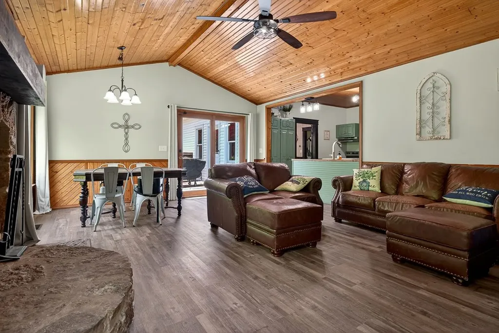 283 Hunting Creek Road Whitleyville TN 38588