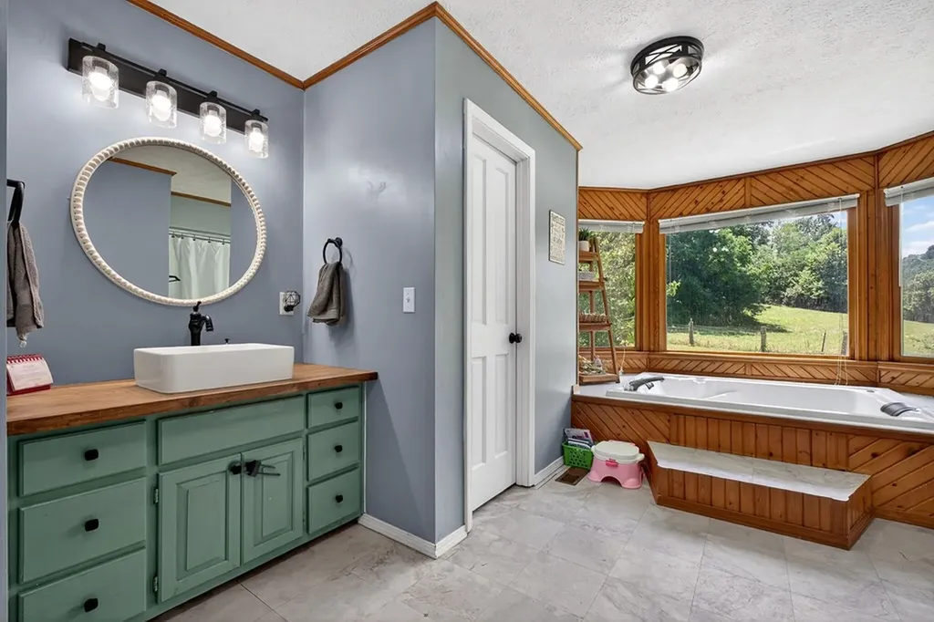 283 Hunting Creek Road Whitleyville TN 38588