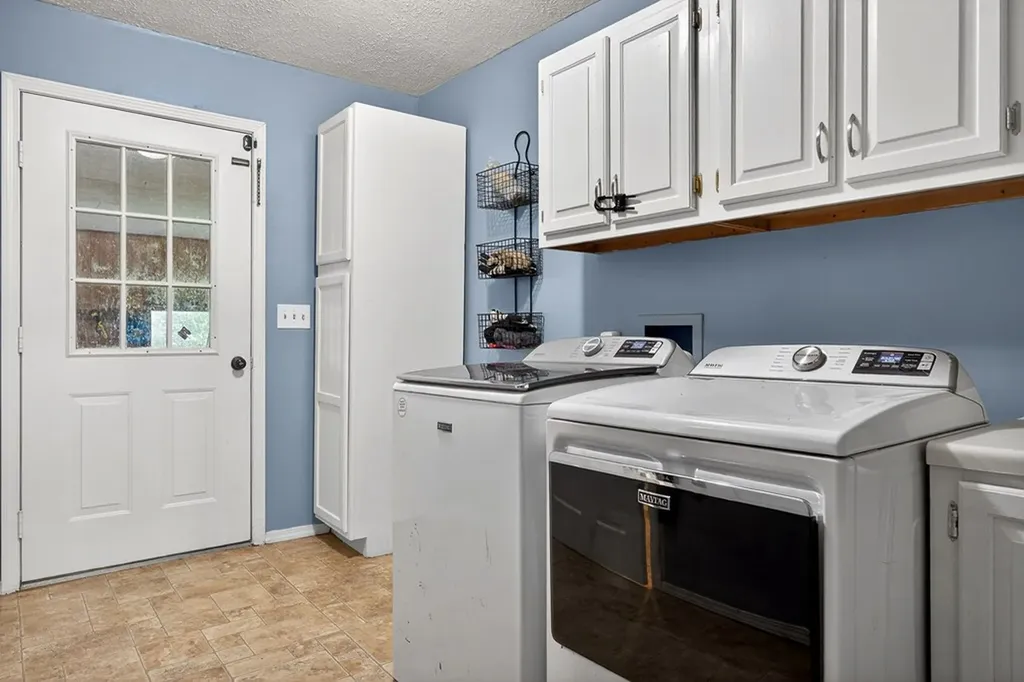 283 Hunting Creek Road Whitleyville TN 38588