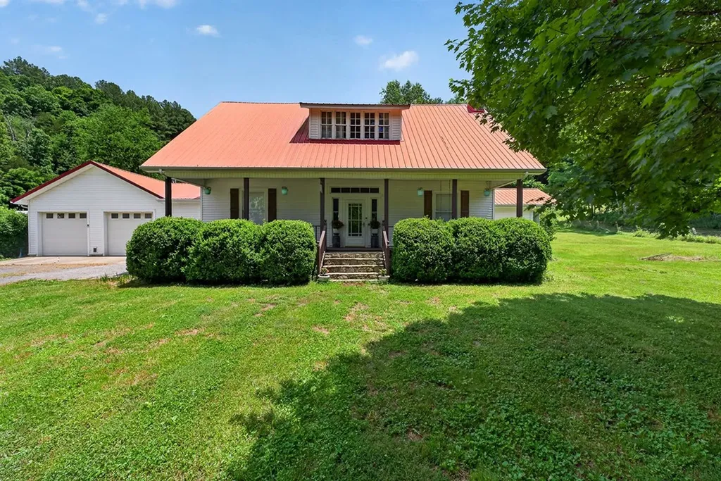 283 Hunting Creek Road Whitleyville TN 38588