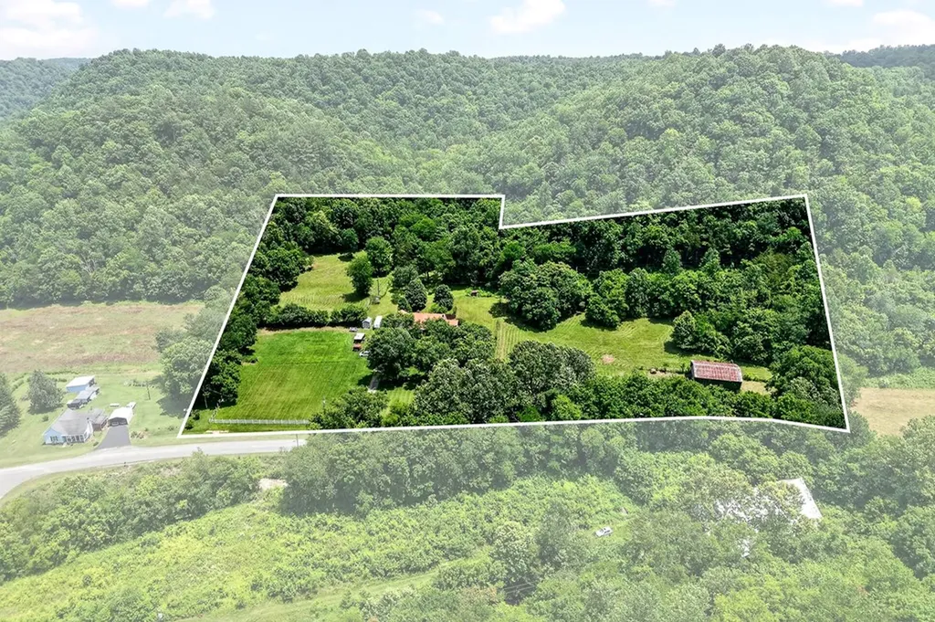 283 Hunting Creek Road Whitleyville TN 38588