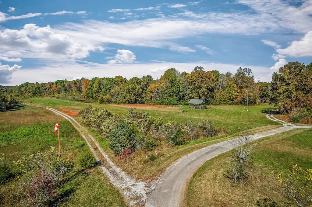 00 Roberts Cemetery Road Walling TN 38587