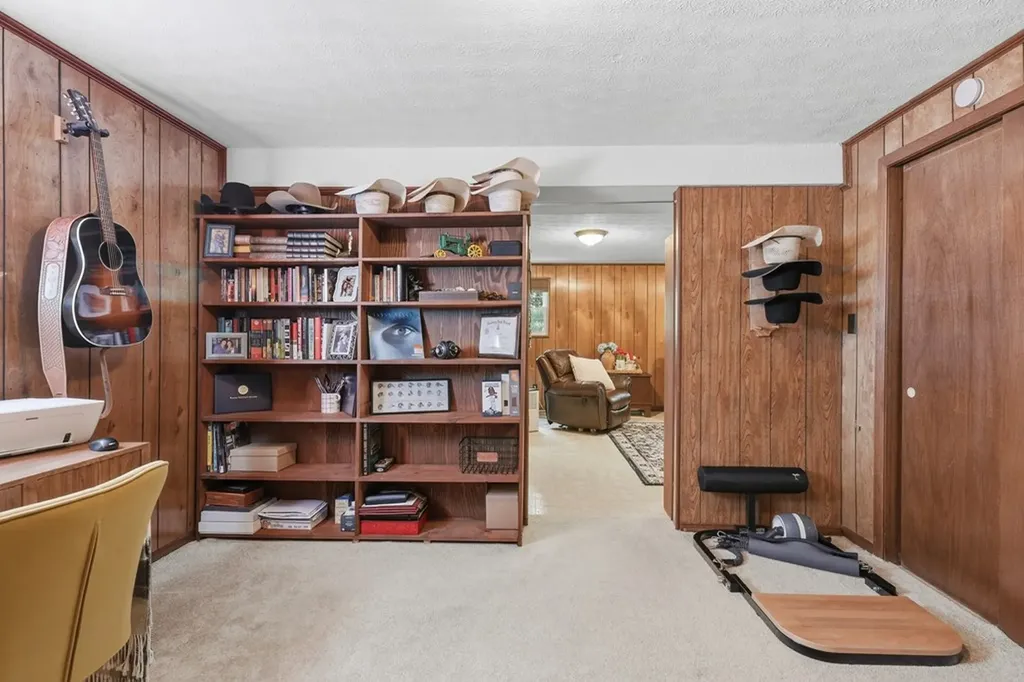 1328 Hillvale Road Louisville TN 37777