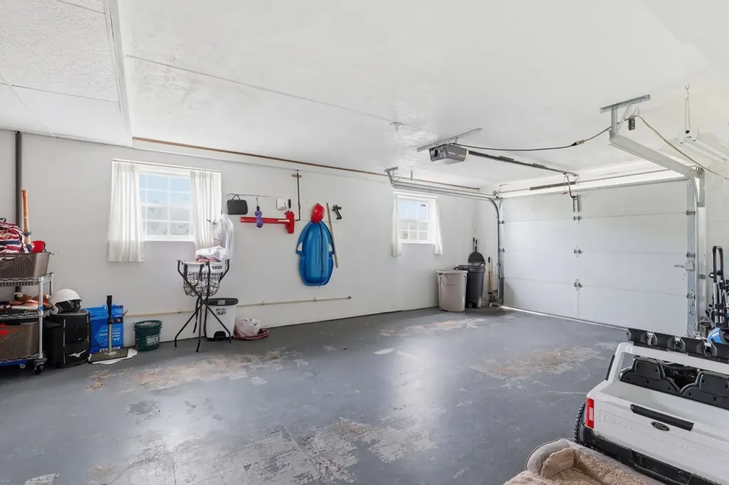 1328 Hillvale Road Louisville TN 37777