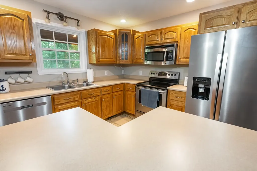 165 Kangaroo Ridge Byrdstown TN 38549