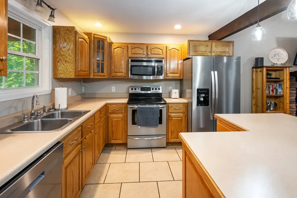 165 Kangaroo Ridge Byrdstown TN 38549