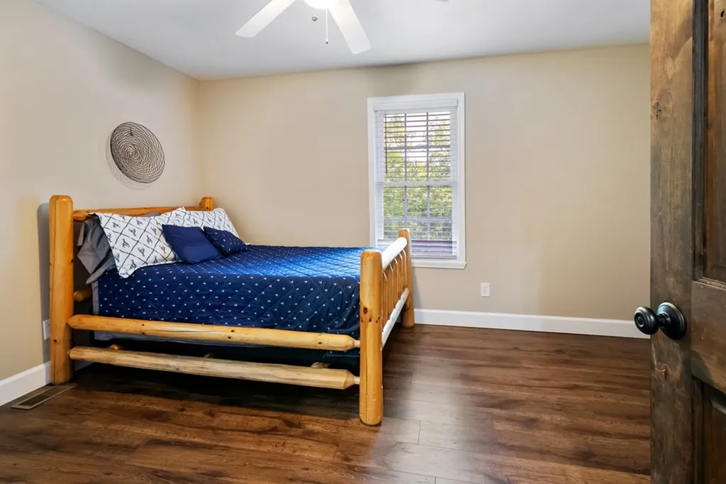165 Kangaroo Ridge Byrdstown TN 38549