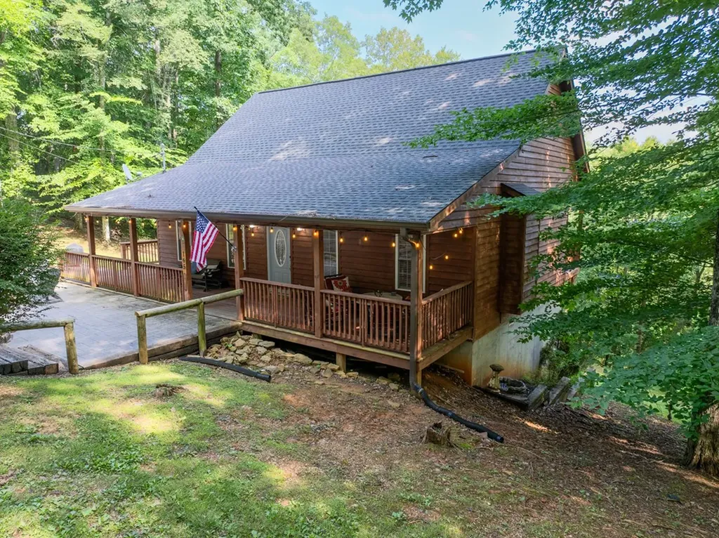 165 Kangaroo Ridge Byrdstown TN 38549
