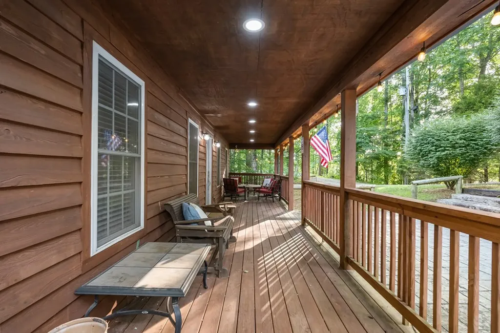 165 Kangaroo Ridge Byrdstown TN 38549