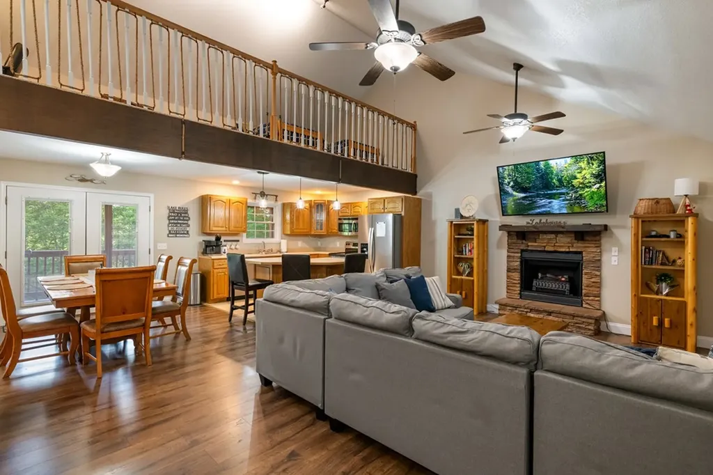 165 Kangaroo Ridge Byrdstown TN 38549