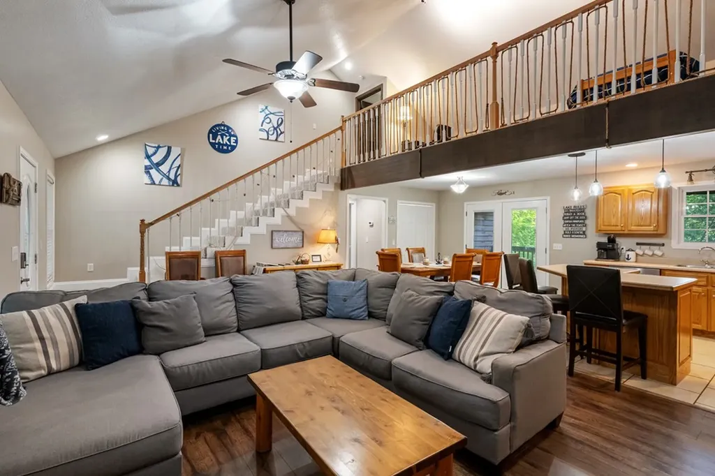 165 Kangaroo Ridge Byrdstown TN 38549