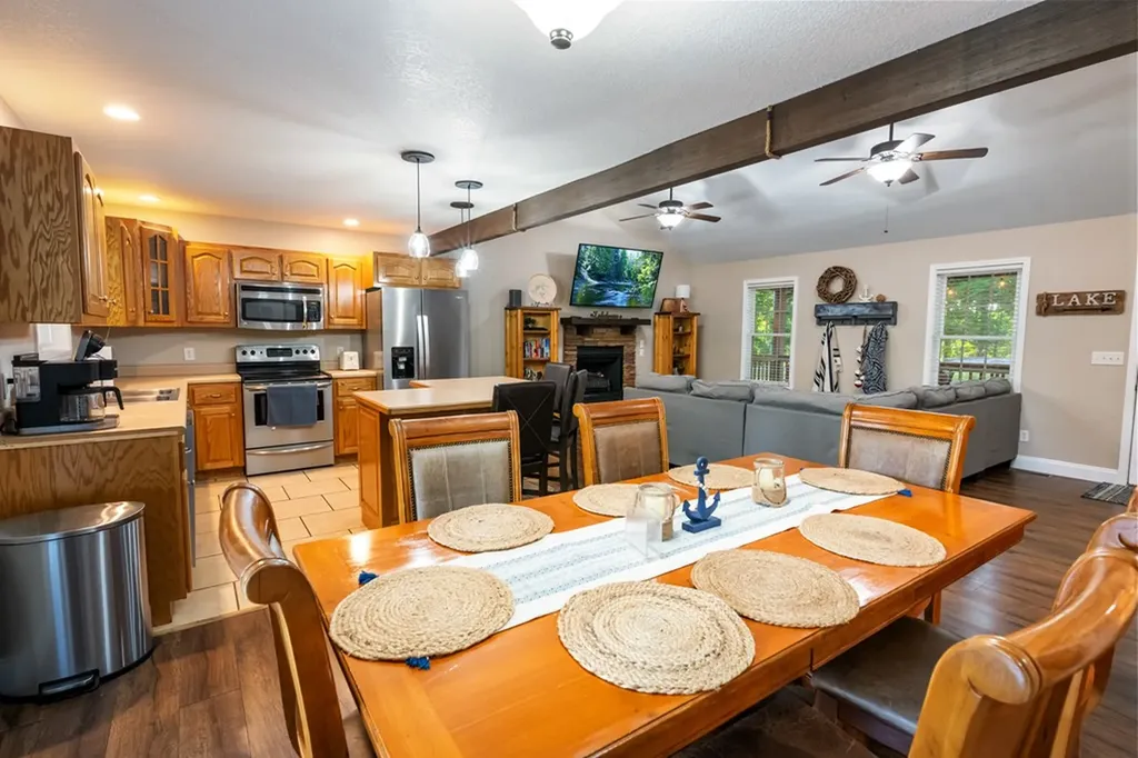 165 Kangaroo Ridge Byrdstown TN 38549