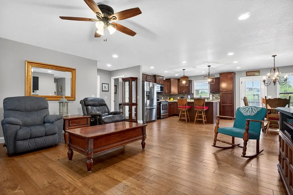 1581 Bay View Drive Cookeville TN 38506