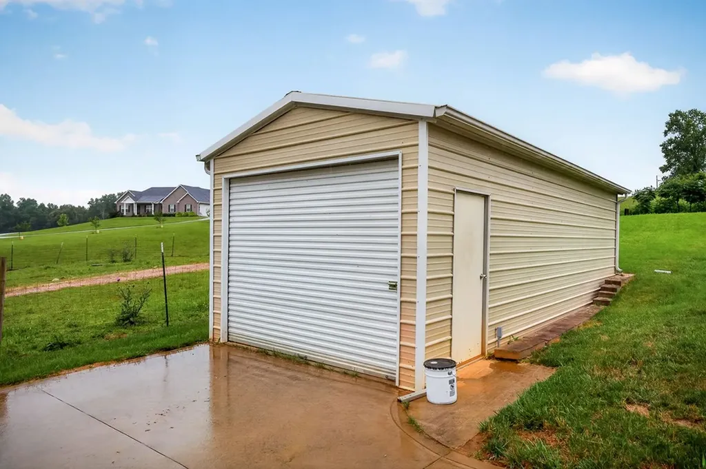 1581 Bay View Drive Cookeville TN 38506