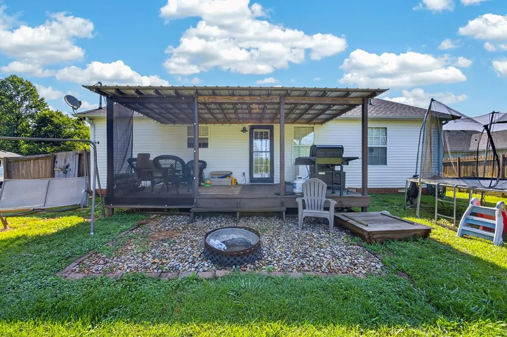 1959 Amber Meadows Road Cookeville TN 38506