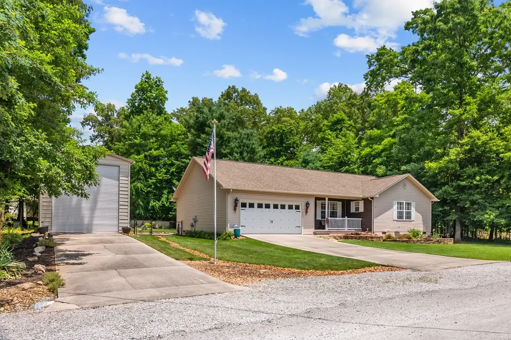 7003 Chief White Eagle Crossville TN 38572
