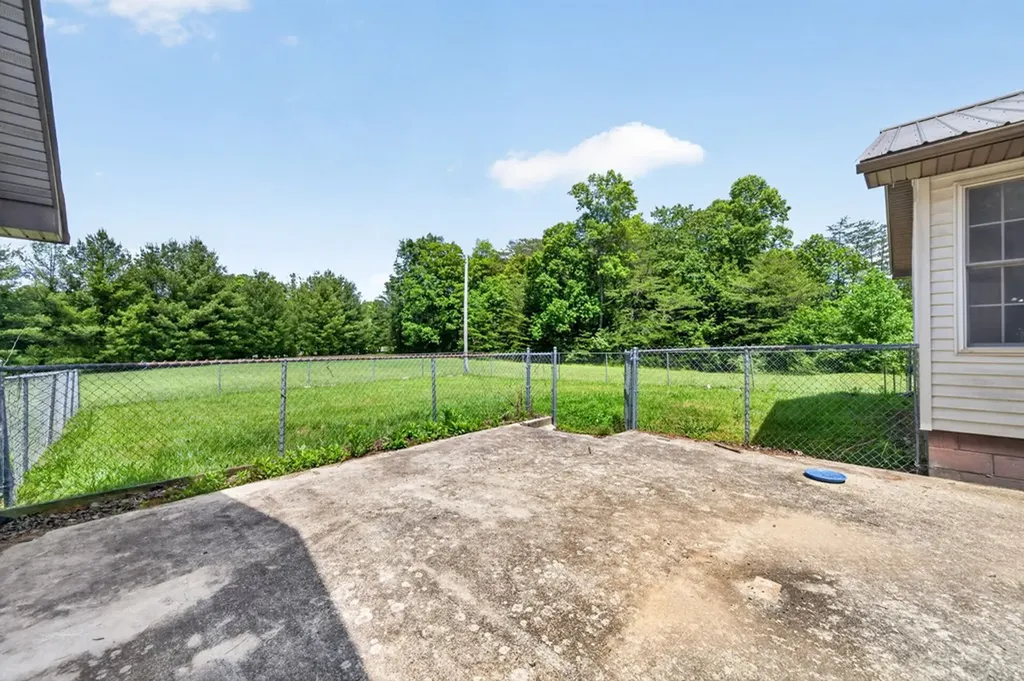 230 Amanda Drive Jamestown TN 38556