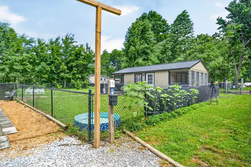16588 Highway 70n Monterey TN 38574