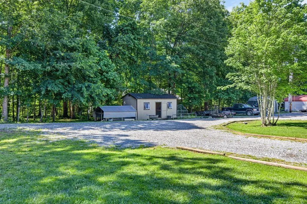 16588 Highway 70n Monterey TN 38574