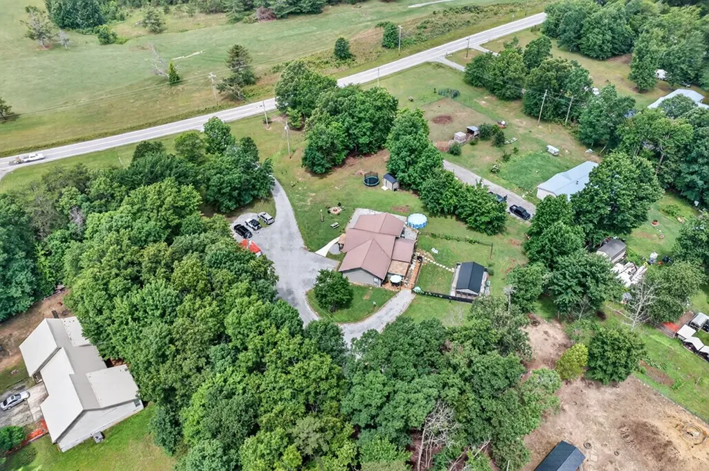 16588 Highway 70n Monterey TN 38574