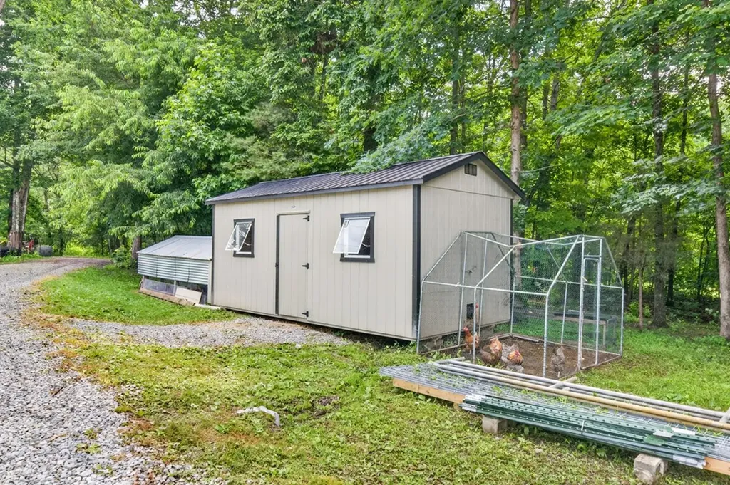 16588 Highway 70n Monterey TN 38574