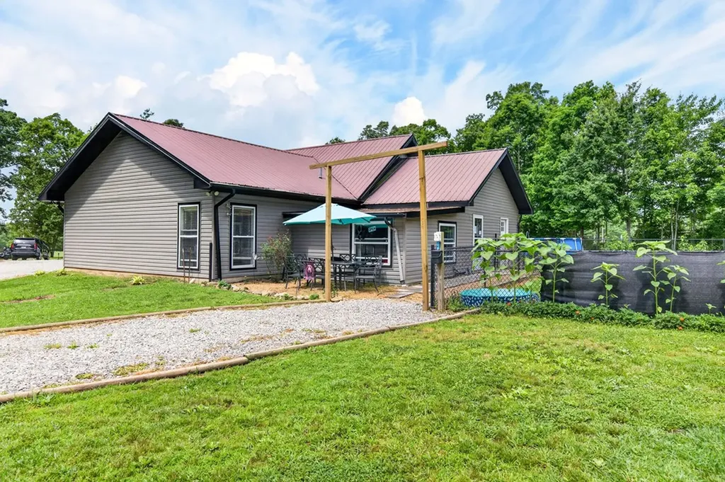 16588 Highway 70n Monterey TN 38574