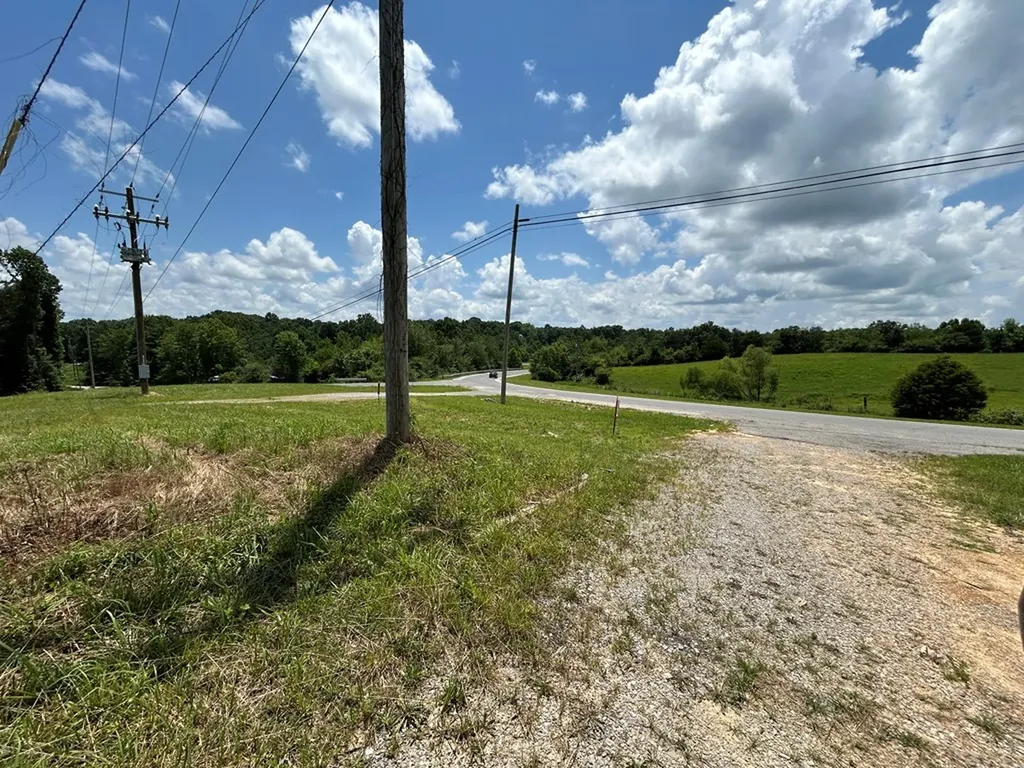 532 White Oak Road Jamestown TN 38556