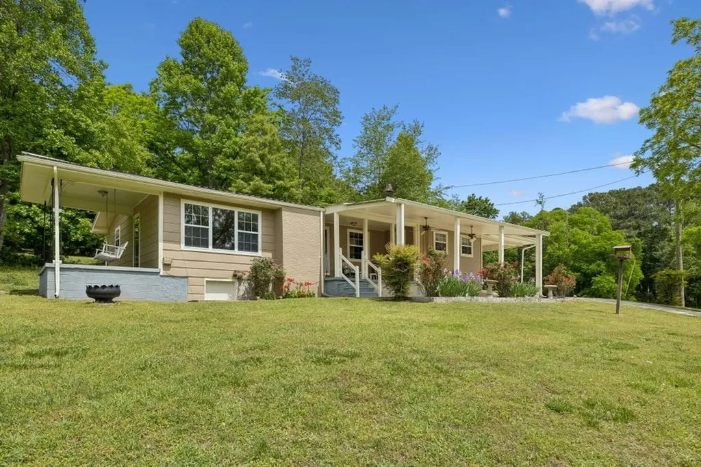 1484 Blythe Ferry Road B Dayton TN 37321
