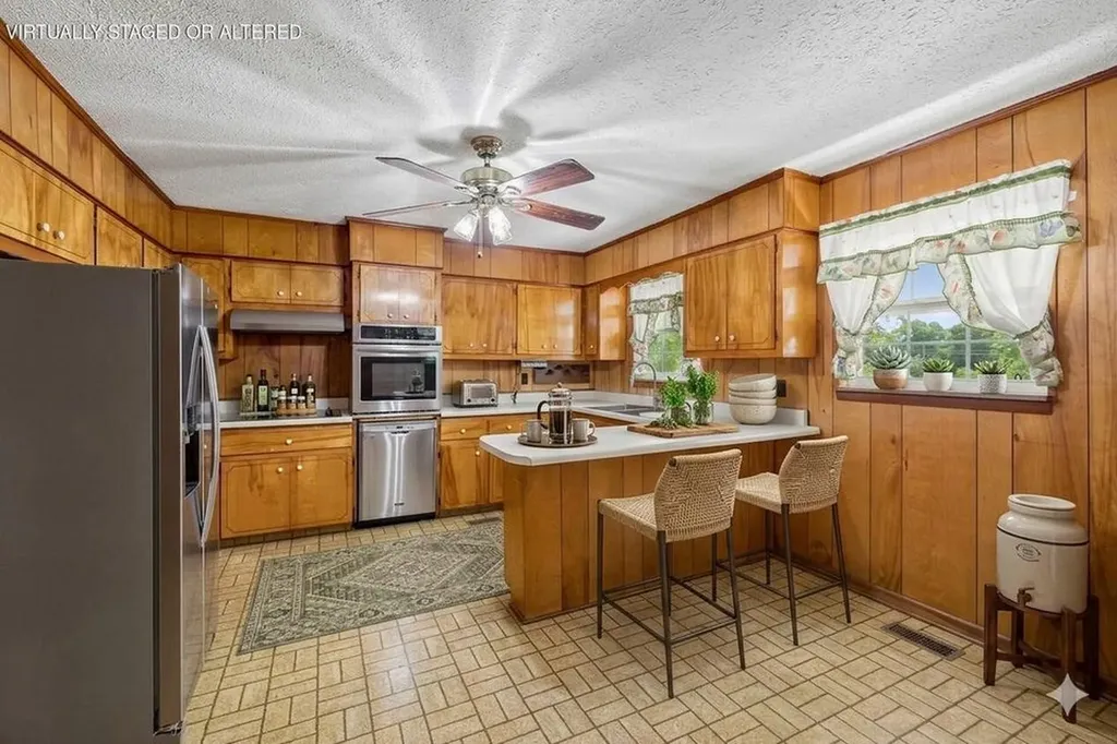 1484 Blythe Ferry Road B Dayton TN 37321