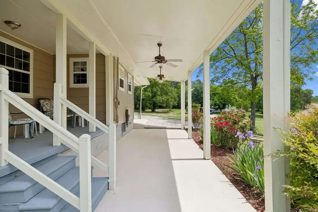 1484 Blythe Ferry Road B Dayton TN 37321